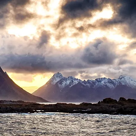 Livland Lofoten * Laukvik